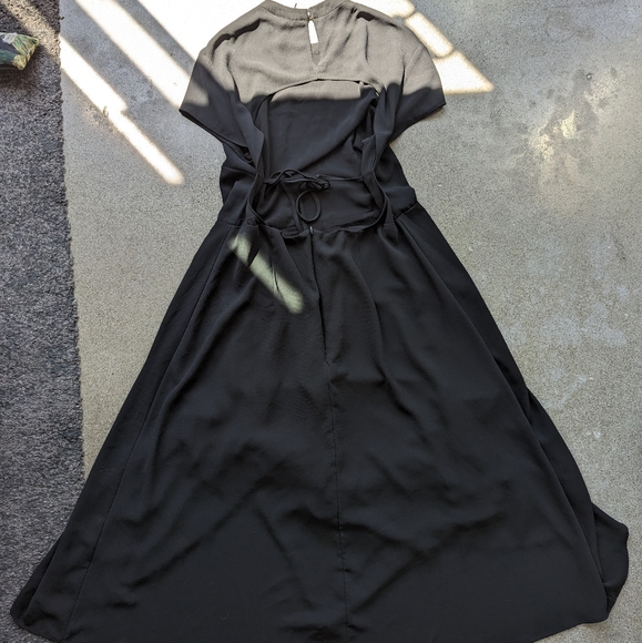 H&M Backless Dress - Picture 2 of 2